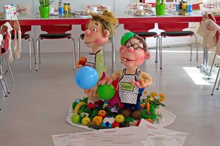 Die Maskottchen Hopsi und Klopsi sind auch mit dabei