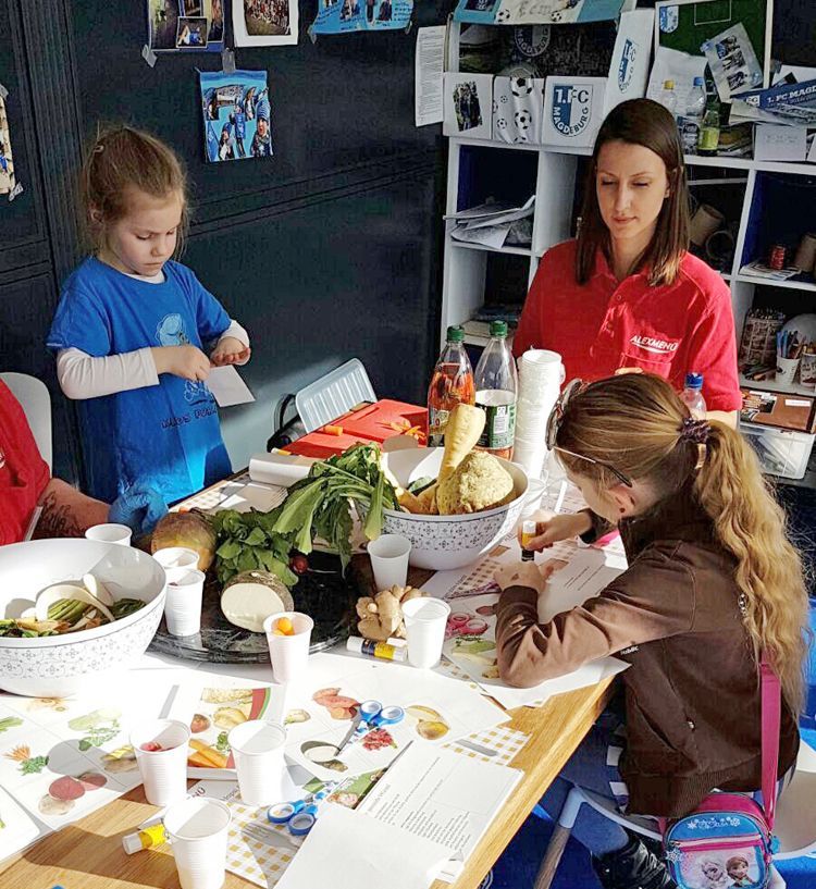 Die Kinder waren zunächst etwas skeptisch.