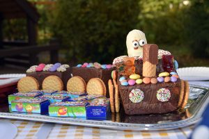 Eine Lokomotive aus Kuchen. Lecker!