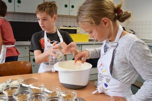 Abschmecken und verfeinern der Käsekuchencreme