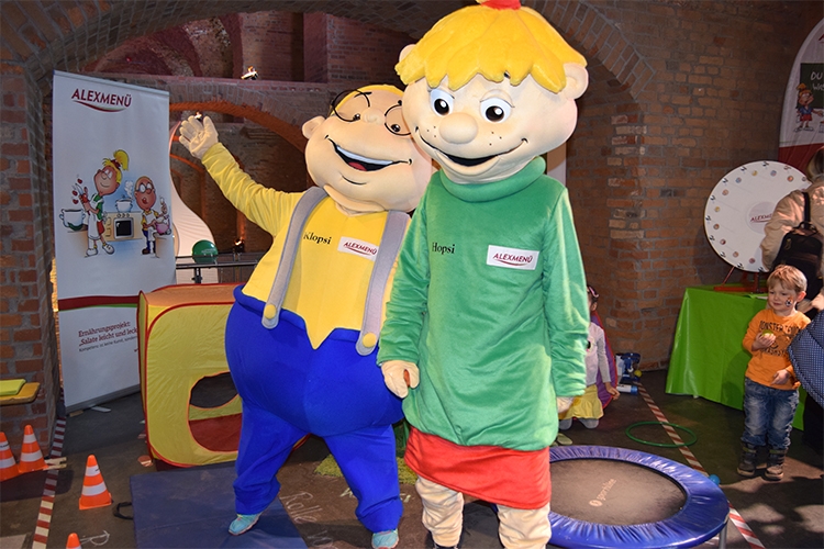 Na ihr beiden, traut ihr euch den Bewegungsparkour zu?