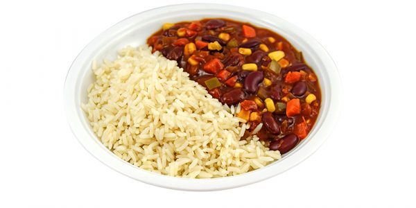 4116 Chili sin Carne, vegetarisches Chili mit Kidneybohnen, Zwiebeln und Gemüse, dazu Reis