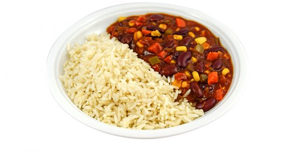 4116 Chili sin Carne, vegetarisches Chili mit Kidneybohnen, Zwiebeln und Gemüse, dazu Reis