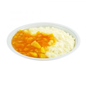 4890 Milchreis mit heißer gelber Mehrfruchtsauce