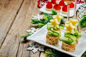 Herzhafte Weihnachtssnacks © nata_vkusidey/Adobe Stock