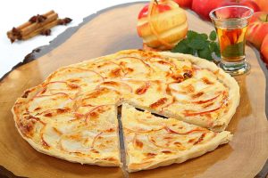 Apfelflammkuchen ©foodinaire/Adobe Stock