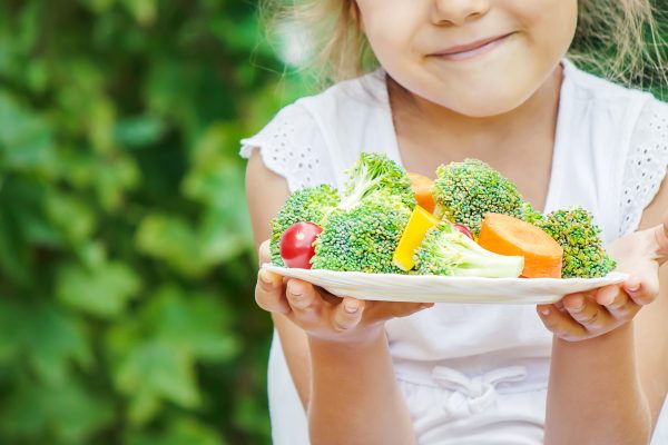 ALEXMENÜ führt ab Juni 2019 einen Veggie-Tag ein und möchte Kinder und Jugendliche für gesundes, nachhaltiges Essen begeistern.