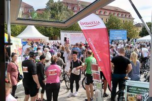 Zahlreiche große und kleine Sportler sind von der CYCLE-Tour begeistert.