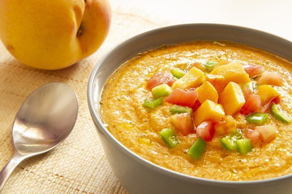 Kalte Tomaten-Pfirsich-Suppe