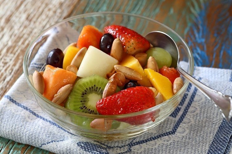 Weihnachtlicher Obstsalat