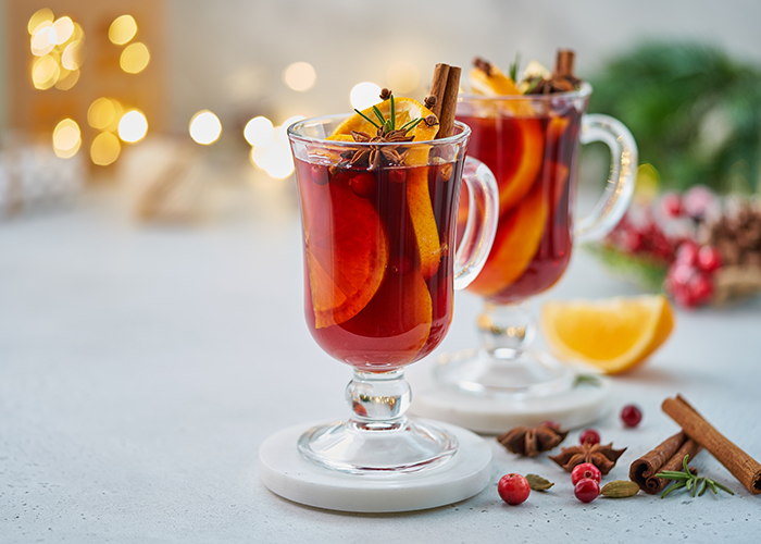 Fruchtiger Glühwein mit Zimt